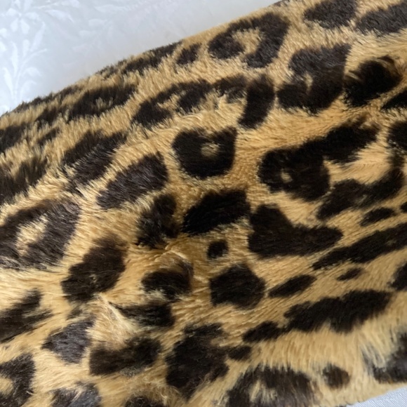 SOLD Mango leopard print faux fur coat - Picture 5 of 11